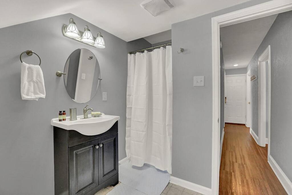 Suites On Seneca - Gorgeous One Bedroom Apartment Harrisburg Zewnętrze zdjęcie